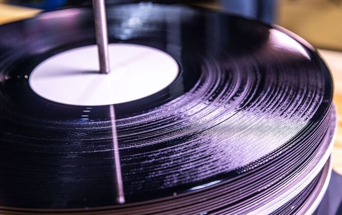 Musikgeschäft legt erneut zu - Vinyl-Renaissance geht weiter