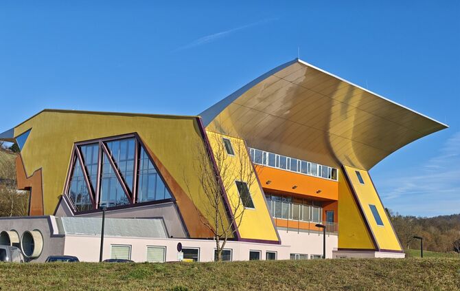 Die Baupläne der Schorndorfer Firma Asys werden von Zauneidechsen ausgebremst. Jetzt haben sich Finanzminister Bayaz und Christi