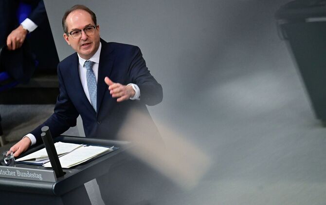 Bundesinnenminister Alexander Dobrindt (CSU) lobte die eigene Migrationspolitik als Erfolg.