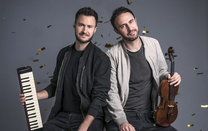 Darauf freut sich auch der Bürgermeister: Das Duo "Ass-Dur", hinter dem die die Brüder Dominik und Florian Wagner stehen.