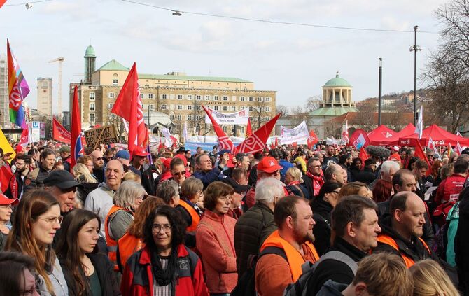 Gewerkschaften rufen Beschäftigte und Bürger zur Demonstration