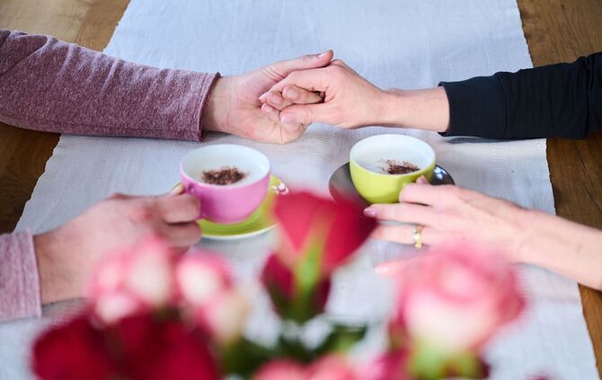 Valentinstag: Wie Liebe unser Gehirn auf den Kopf stellt