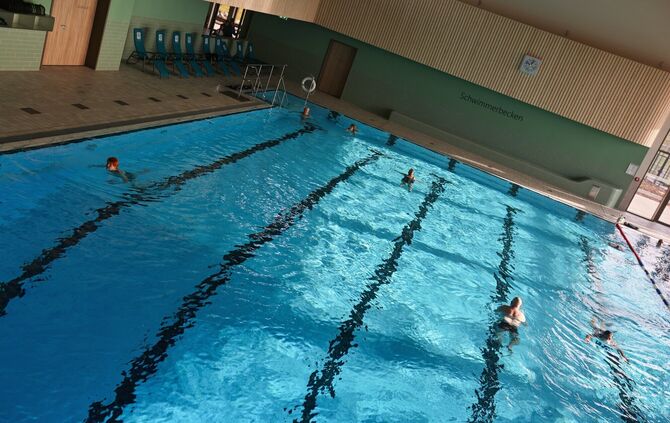 Das neue Hallenbad "Das W" in Weinstadt sollte ursprünglich im Mai für die Öffentlichkeit schließen, wenn die Freibäder öffnen -