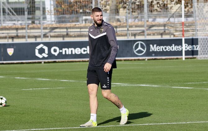 Jeff Chabot fehlt dem VfB gegen Wolfsburg.