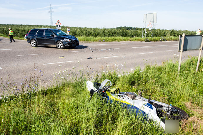 Pkw gegen Motorrad, L1124 / L1114, Kirchberg - Aspach, 13.07.2020.