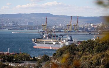 Schwarzmeer-Hafen Noworossijsk