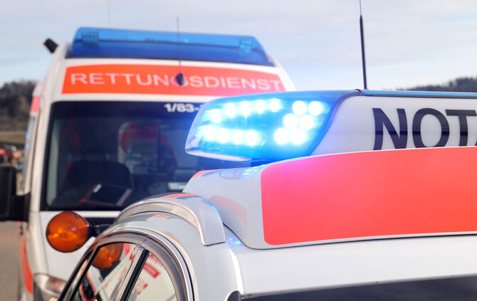 Der 63-Jährige wurde nach dem Unfall schwer verletzt in ein Krankenhaus gebracht (Symbolfoto).