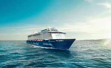 Von Urlaubsstimmung auf einem Schiff wie diesem - "Mein Schiff 5" - kann im Hafen von Dubai gerade keine Rede sein.