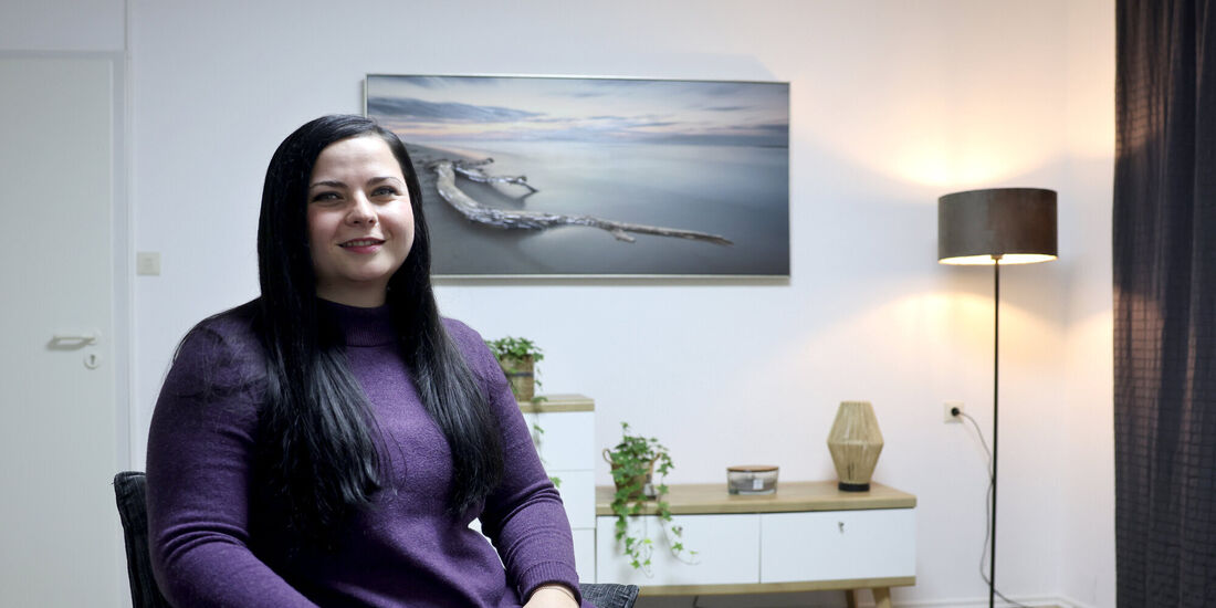 Sanja Martan in ihrer neuen Heilpraktikerpraxis - wer glaubt, psychische Probleme zu haben, bekommt hier Abklärung und Therapie.