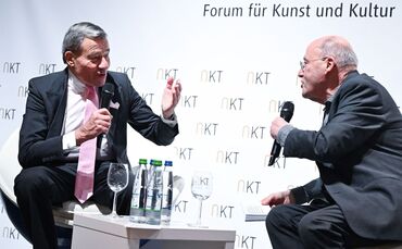 Gäste im Neuen Kunstmuseum