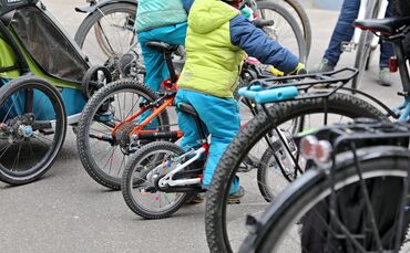 Ein gutes, neues Kinder-Fahrrad kostet etwa 500 Euro. Da lohnt sich der Gebraucht-Kauf (Symbolfoto).