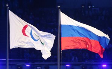 Die russische Fahne bei den Paralympics 2014