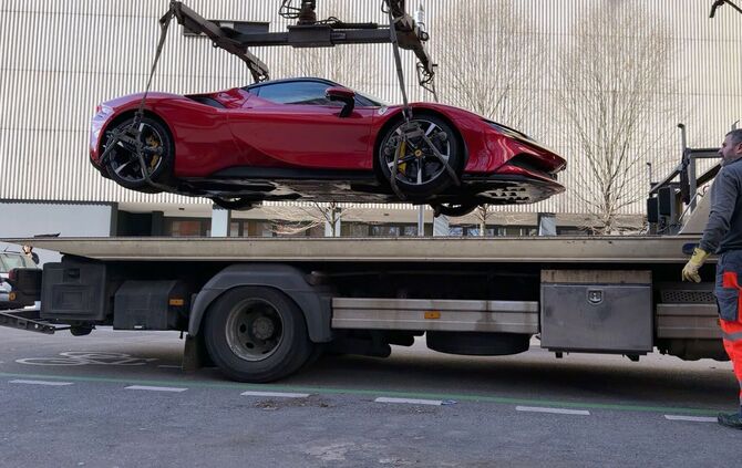 Polizei und Steuerfahnder durchsuchen mehrere Objekte in Berlin