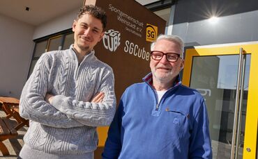 Vereinsmanager Jonas Röhrig (links) und der SG-Vorsitzende Klaus Silbernagel erklären, warum sie das Sportvereinszentrum SG Cube