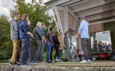 Beim Platzreife-Kurs erfahren die Teilnehmerinnen und Teilnehmer unter anderem das Wichtigste über den Golfschwung und die Schlä