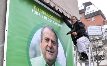 Der wohl kurioseste Schnappschuss von der Landtagswahl 2021 - mehr zur damaligen Kandidatur des Waiblingers Alfonso Fazio finden