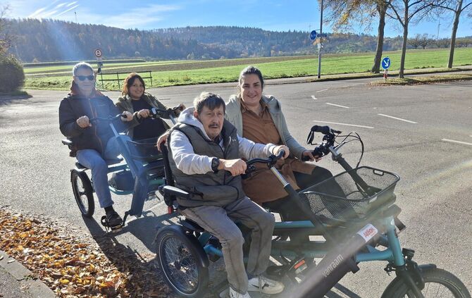 Mit dem neuen „Fun2Go“ Parallel-Tandem haben Menschen mit Behinderung die Möglichkeit, zusammen mit einem Mitarbeitenden die Sta