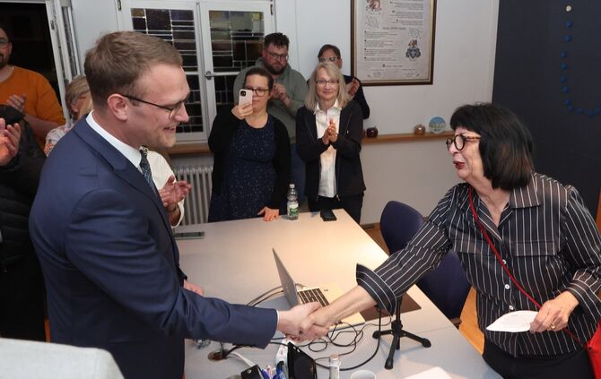 Marcel Schindler wurde mit deutlichen 75,3 Prozent zum neuen Bürgermeister gewählt. Ursula Jud, stellvertretende Bürgemeisterin
