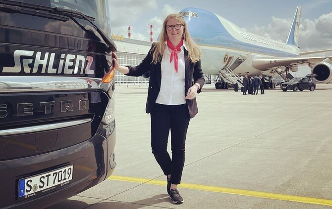 Melina Winter fährt einige Touren mit Schlienz Bussen. Für die aktuelle Staffel von Germanys Next Topmodel ging es nach Berlin.