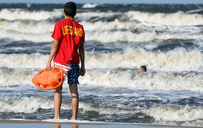 Mindestens 393 Menschen sind im vergangenen Jahr bei Badeunfällen gestorben - 18 weniger als 2024. (Symbolbild)