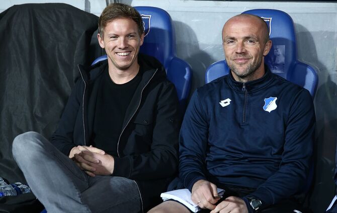 Wieder vereint: Julian Nagelsmann (l) und Alfred Schreuder, hier zu gemeinsamen Hoffenheimer Zeiten. (Archivbild)