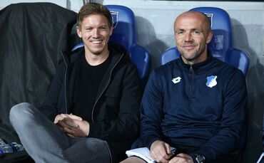 Wieder vereint: Julian Nagelsmann (l) und Alfred Schreuder, hier zu gemeinsamen Hoffenheimer Zeiten. (Archivbild)