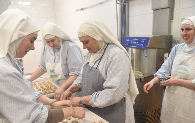 Rebellische Nonnen werden in Spanien aus Kloster vertrieben