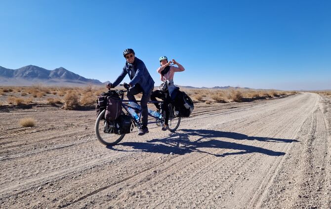 Durch die Wüste im Iran.