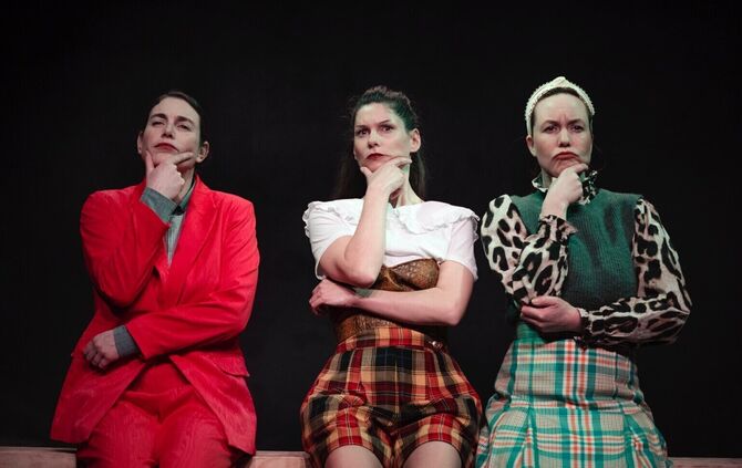 Die Theatergruppe Grenzgänge führt im Kulturhaus Schwanen das Stück „Nora Nora Nora" auf.