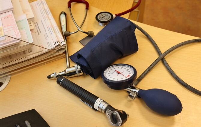 In der Nellmersbacher Ortsmitte könnten künftig Ärzte praktizieren. (Symbolfoto)