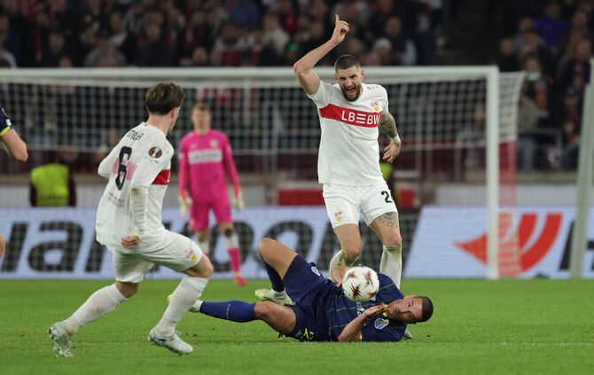 Jeff Chabot hatte gegen den FC Porto einen schweren Stand.