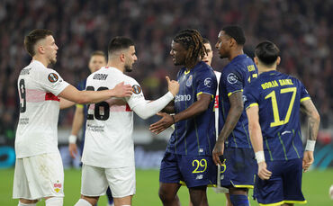 Die VfB-Profis (hier Deniz Undav) ließen sich mit den Spieler des FC Porto immer wieder auf hitzige Diskussionen ein.