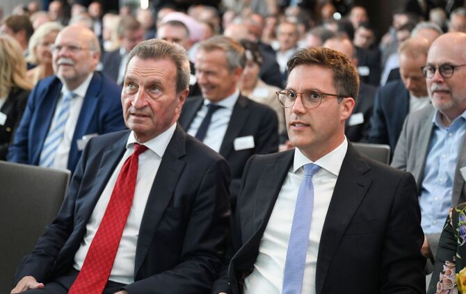 Günther H. Oettinger (l) und Manuel Hagel (r)