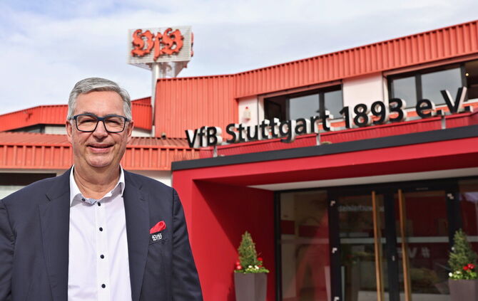 VfB-Präsident Dietmar Allgaier sagt: Auch in den nächsten zwei Saisons spielt die Stuttgarter U21 in Großaspach.