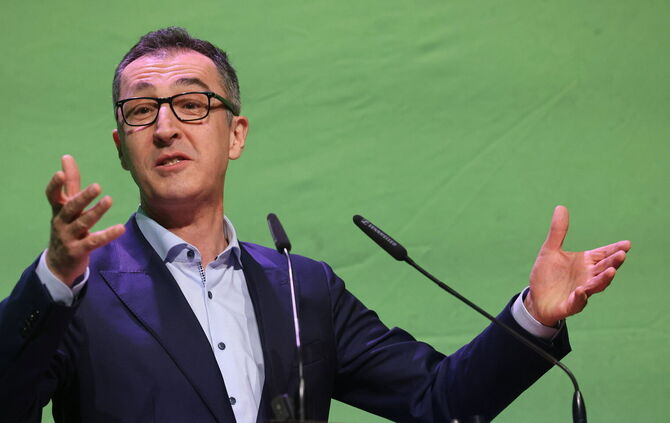 Jetzt geht es Cem Özdemir an den Kragen: Mit fünf Forderungen kann die CDU ihn unter Druck setzen.