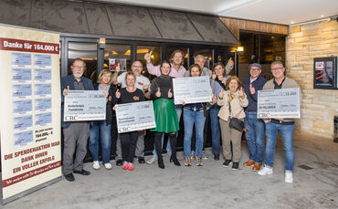 Symbolische Spendenscheck-Übergabe beim CBC in Fellbach.