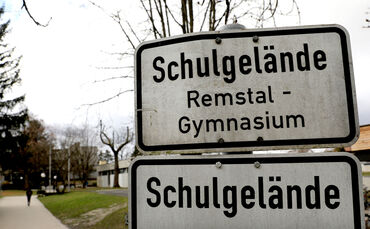 Am Remstal-Gymnasium Weinstadt wie an der benachbarten Reinhold-Nägele-Realschule müssen die Toiletten dringend saniert werden.