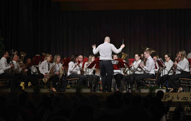 Gute Stimmung beim schwungvollen Konzert des Musikvereins Urbach.