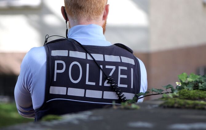 Gerüchte über einen Messerstecher in Korb oder Ähnliches, die in sozialen Medien kursieren, seien laut Polizei falsch.(Symbolfot