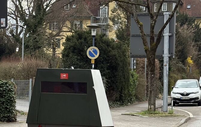 Der Trailer steht derzeit an der Schlichtener Straße.