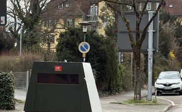 Der Trailer steht derzeit an der Schlichtener Straße.