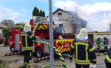 Die Feuerwehr Waiblingen beim Einsatz im Schlesierweg
