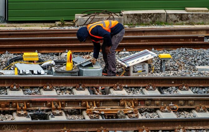 Neue elektronische Stellwerke für die Riedbahn