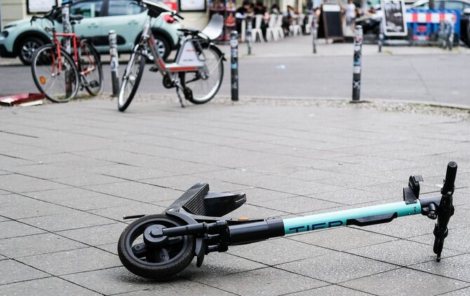 Blindenverband klagt wegen E-Scootern