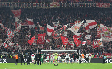 Die VfB-Profis bedanken sich für die Unterstützung ihrer zahlreichen Fans und Mitglieder.