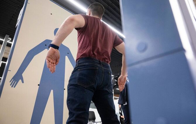 Sicherheitskontrolle am Stuttgarter Flughafen