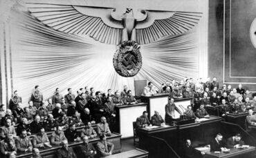 Hitler spricht am 1. September in der Krolloper.