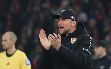 VfB-Trainer Sebastian Hoeneß glaubt an die Chancen des VfB in Porto.