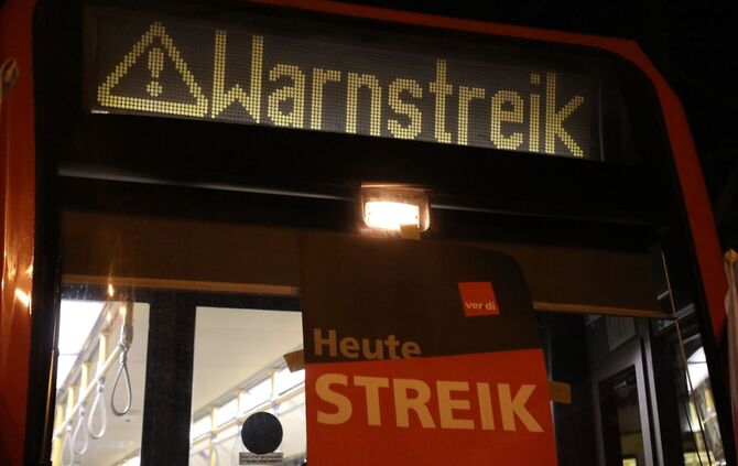 Warnstreik im Nahverkehr - Köln