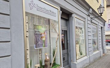 Trauerhaus Wolters jetzt in der Gottlieb-Daimler-Straße 33.